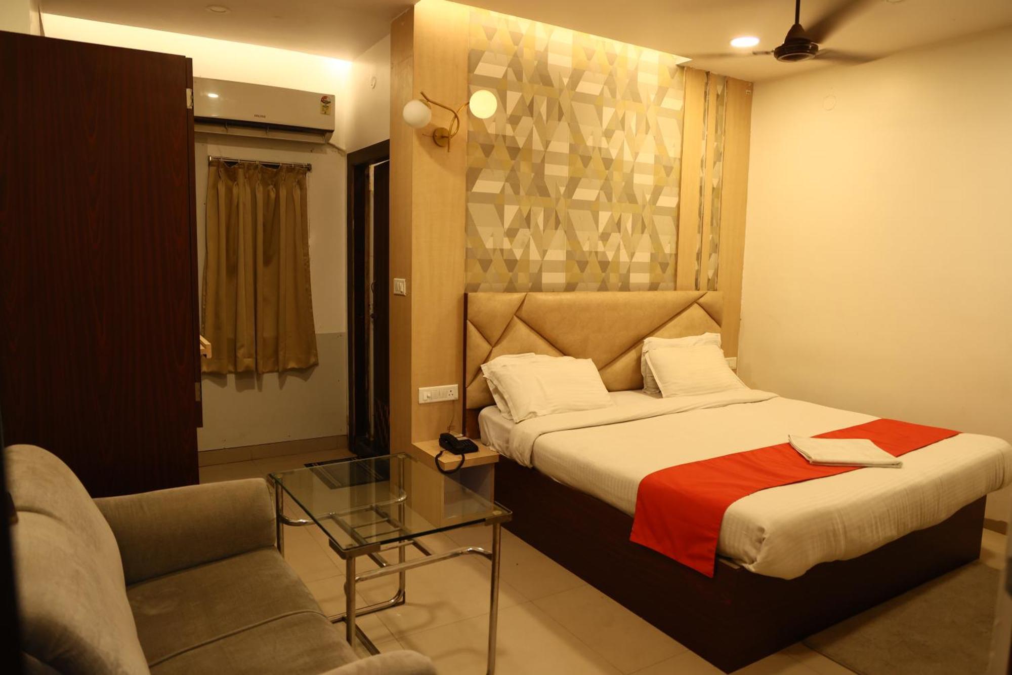 Hotel Bhubaneswari Classic Brahmapur Ngoại thất bức ảnh
