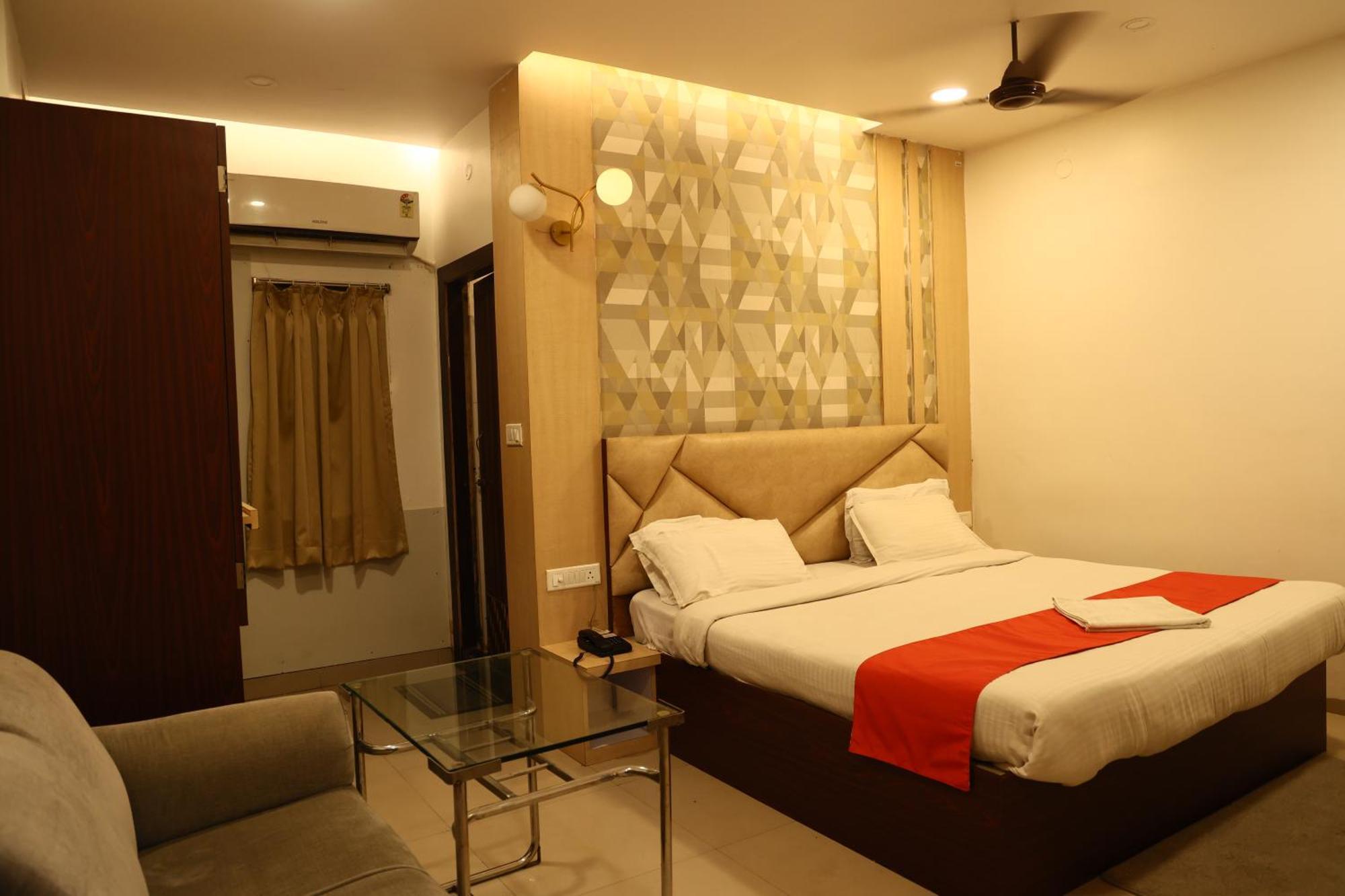 Hotel Bhubaneswari Classic Brahmapur Ngoại thất bức ảnh