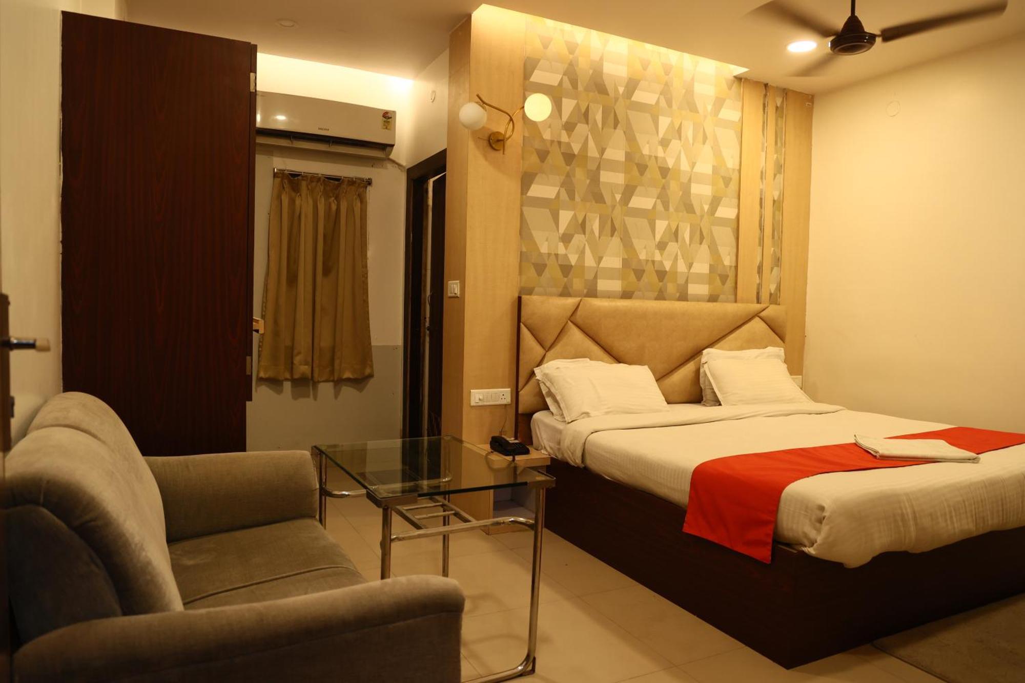 Hotel Bhubaneswari Classic Brahmapur Ngoại thất bức ảnh