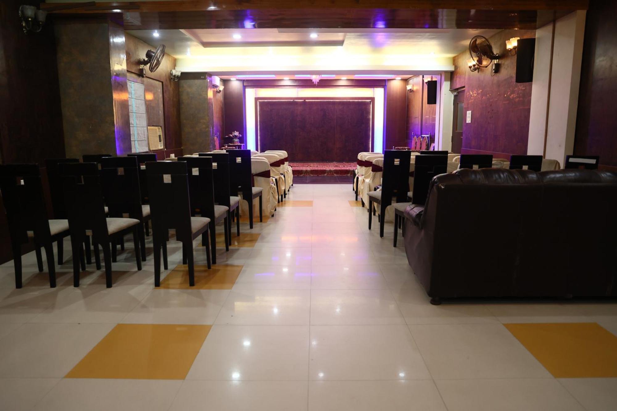 Hotel Bhubaneswari Classic Brahmapur Ngoại thất bức ảnh
