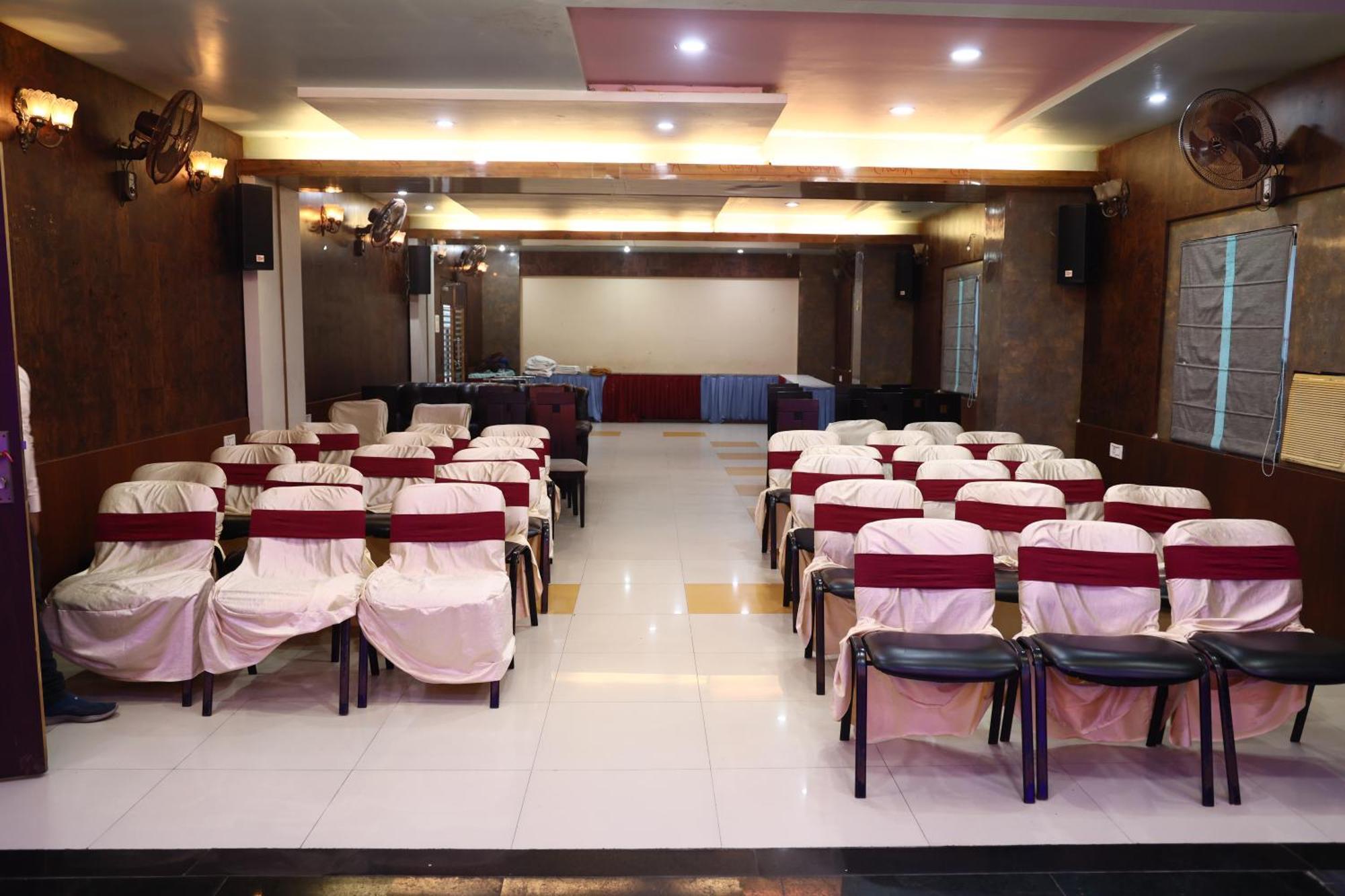 Hotel Bhubaneswari Classic Brahmapur Ngoại thất bức ảnh