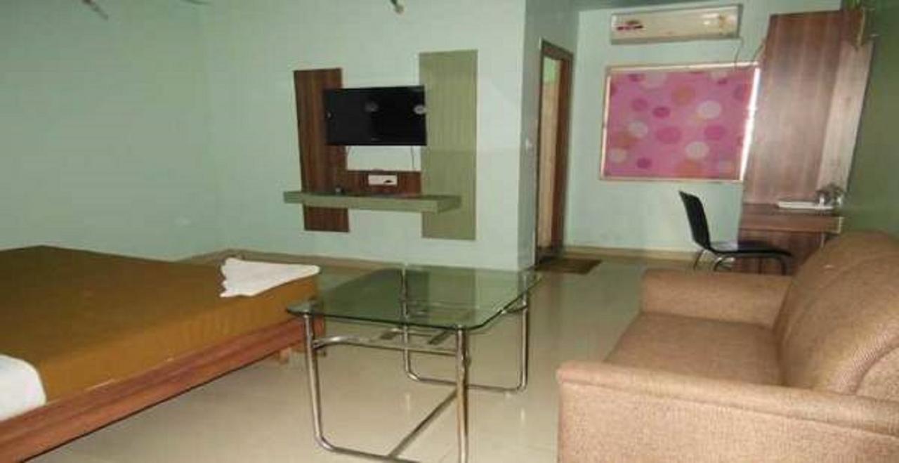 Hotel Bhubaneswari Classic Brahmapur Ngoại thất bức ảnh